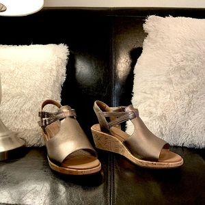 NWT UNSTRUCTURED women 7-1/2